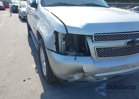 2011 Chevrolet Suburban 1500 Ltz z USA, uszkodzony, nr VIN 1GNSKKE37BR329365